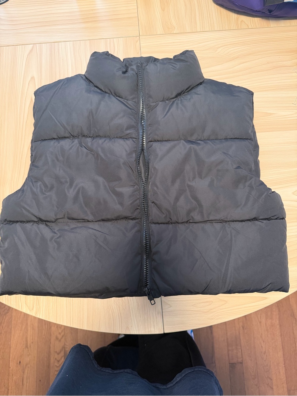 Forever 21 Black Puffer Vest Women
